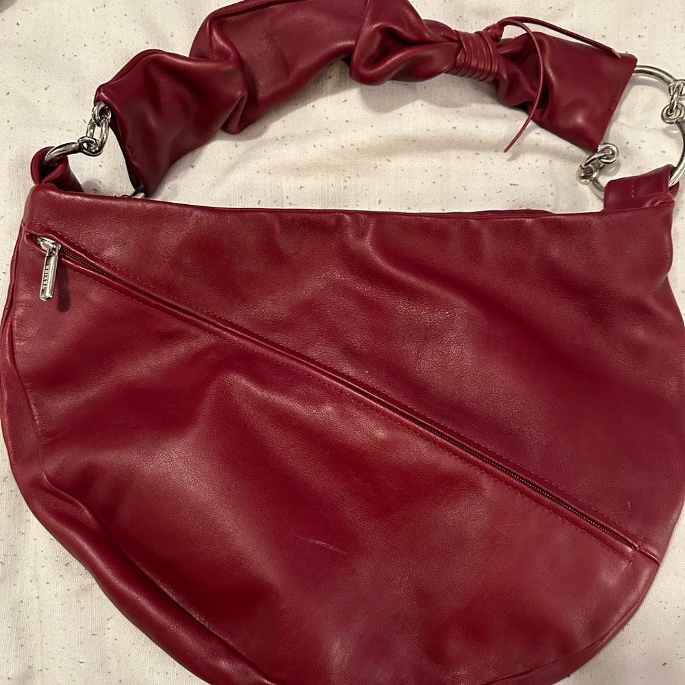Texier red leather bag